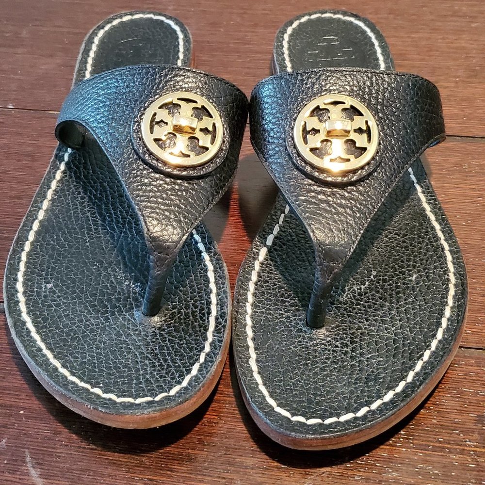 Tory Burch Flat Thong Sandal with Gold Logo Pebbled Black Leather Womens 5M